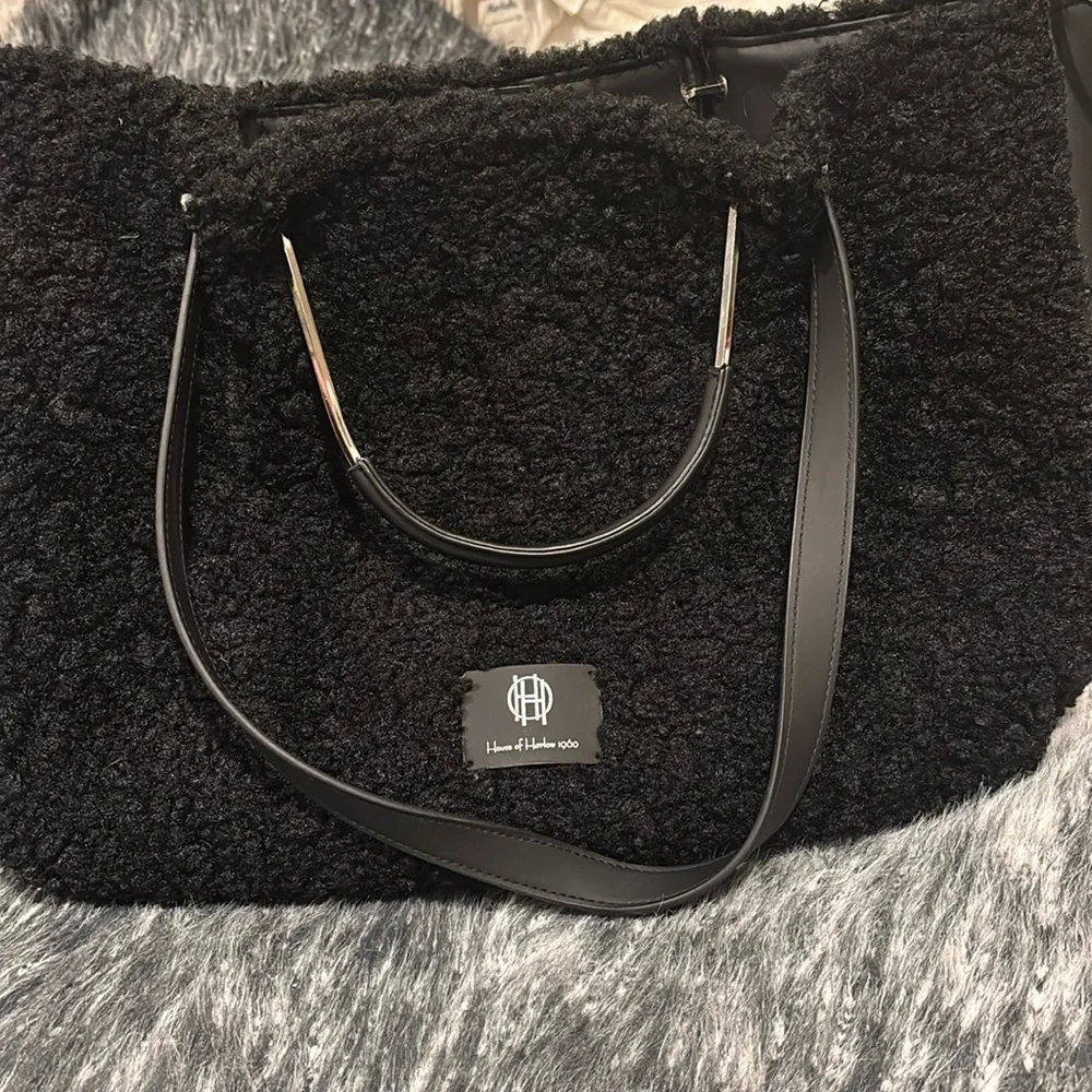 House of‎ Harlow 1960 - Black Furry Sherpa / Vegan Leather Tote Bag-